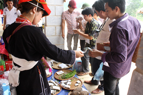 Highland market in outer Hanoi